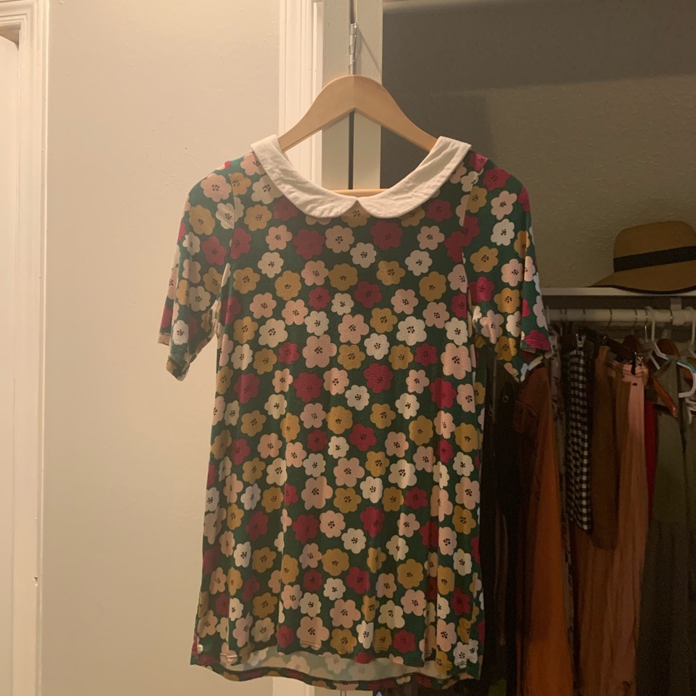 Agnes and Dora floral Peterpan collar  shirt
